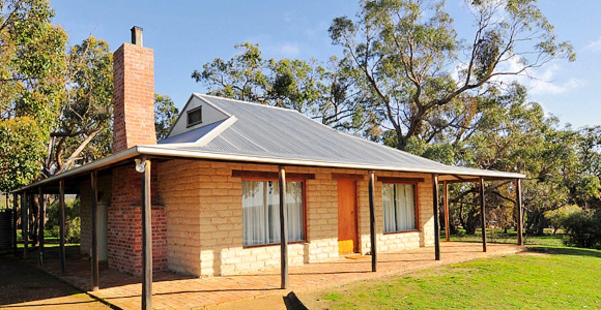 Grampians Pioneer Cottages Halls Gap Exterior photo